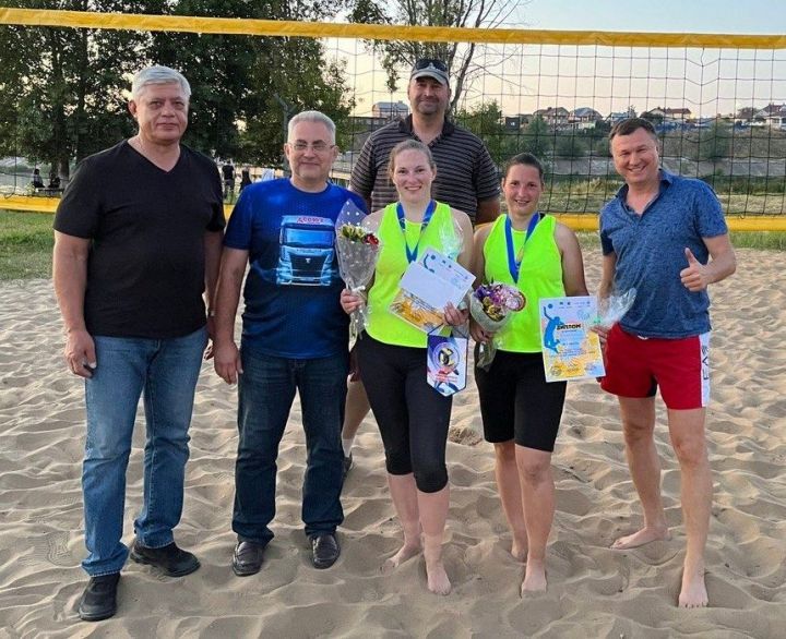 Команда «Феникс» из Мензелинска победила на турнире по пляжному волейболу  «CHELNY OPEN»