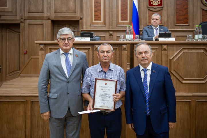 Представители Мензелинского района удостоены наград Ассоциации Совета муниципальных образований РТ