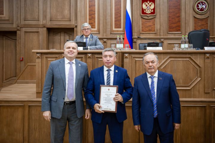 Представители Мензелинского района удостоены наград Ассоциации Совета муниципальных образований РТ