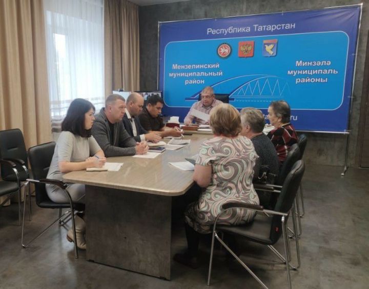 Глава Мензелинского района Айдар Салахов провел приём граждан