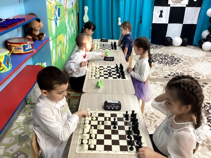 В детском саду «Гномик» г.Мензелинск состоялся Чемпионат по шахматам среди воспитанников детских садов города и района