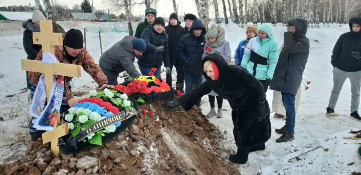 Руслан Максимов погиб, защищая честь нашей страны