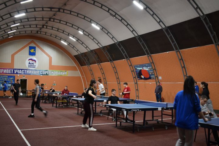 В Мензелинске прошли соревнования по настольному теннису