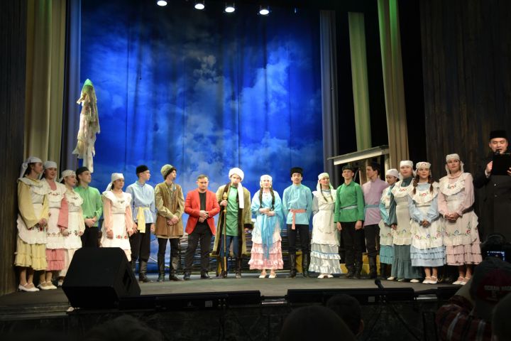 Республиканский фестиваль школьных театров имени Роберта Шаймарданова завершился