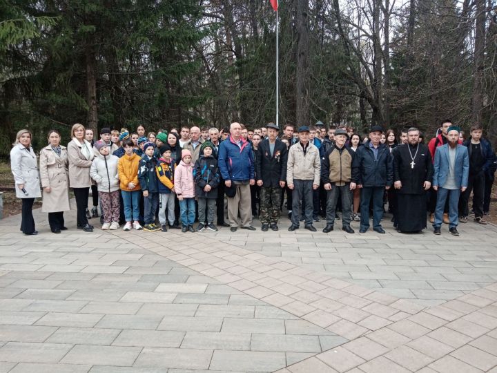 В парке им.Ленина прошел митинг, посвященный памяти ликвидаторов аварии на Чернобыльской АЭС