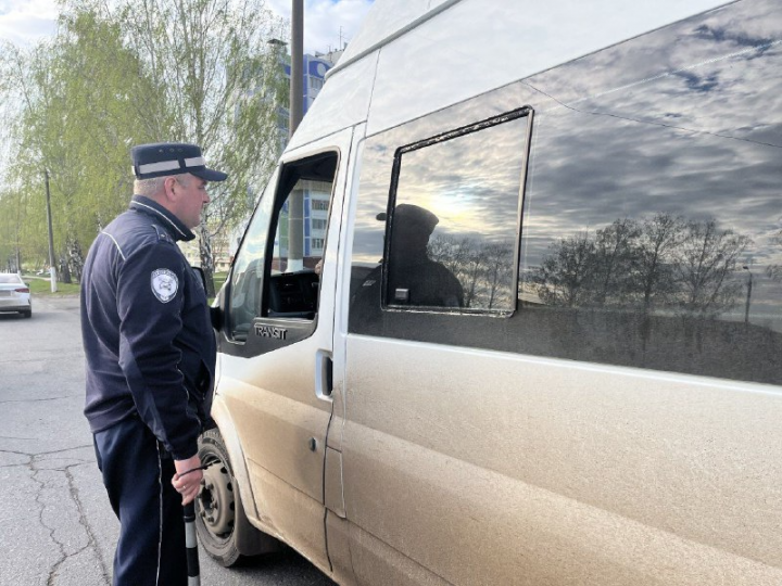 В рамках профилактического мероприятия «Автобус», сотрудники Госавтоинспекции Татарстана ежедневно организуют проведение массовых проверок водителей, осуществляющих пассажирские перевозки.