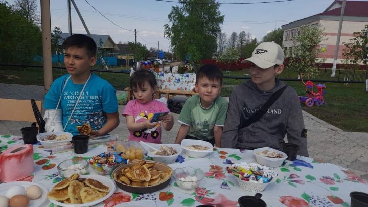 В селе Подгорный Байлар провели ярмарку на «Карга боткасы»