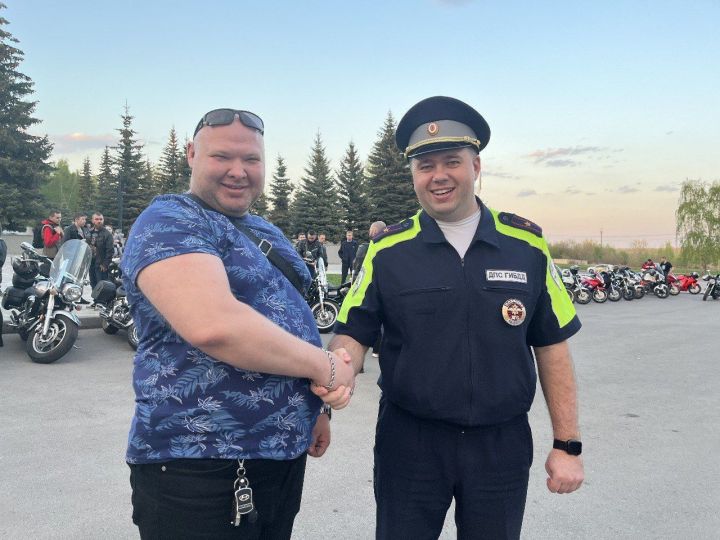 В Татарстане автоинспекторы и работники «ГБУ» проводят ликбезы для мотоциклистов