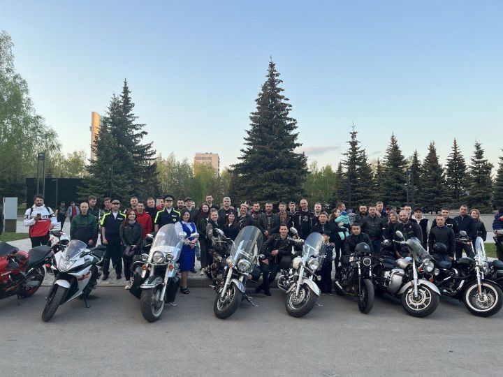 В Татарстане автоинспекторы и работники «ГБУ» проводят ликбезы для мотоциклистов