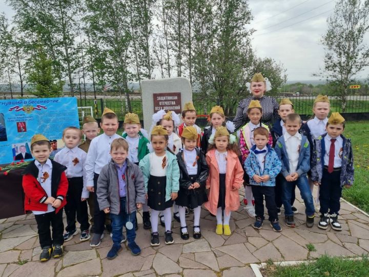 В Юртовском сельском поселении прошел​ торжественный​ митинг «Сквозь года звенит Победа!»