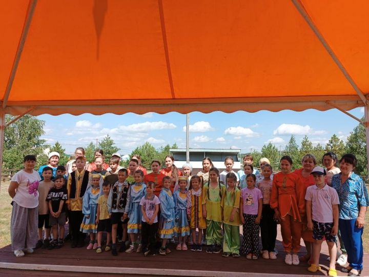 В Атряклинском сельском поселении День защиты детей приурочили к Году национальных культур и традиций