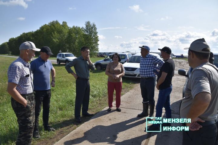 Айдар Салахов ознакомился с оперативной обстановкой в хозяйствах