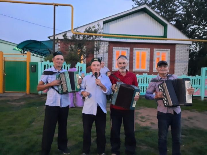 В селе Татарская Мушуга состоялся праздник улицы