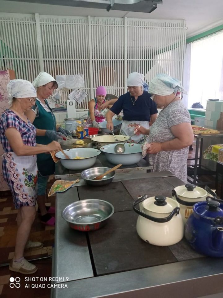 В Аюской ООШ приготовили чак-чаки