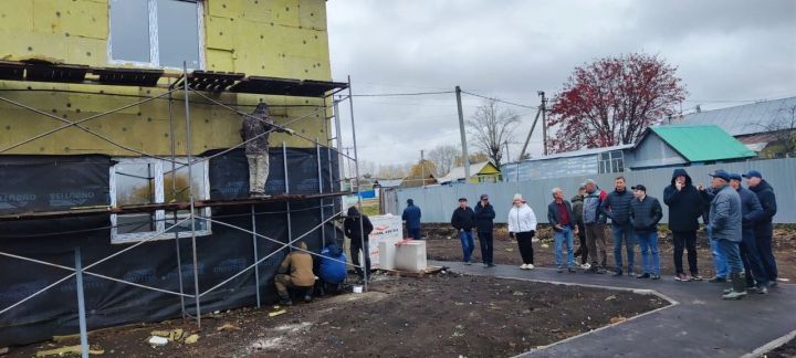 В Мензелинском районе специалистам в аренду предоставляется муниципальное жилье