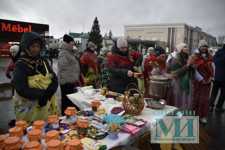 Праздничная ярмарка в Мензелинске отличилась изобилием