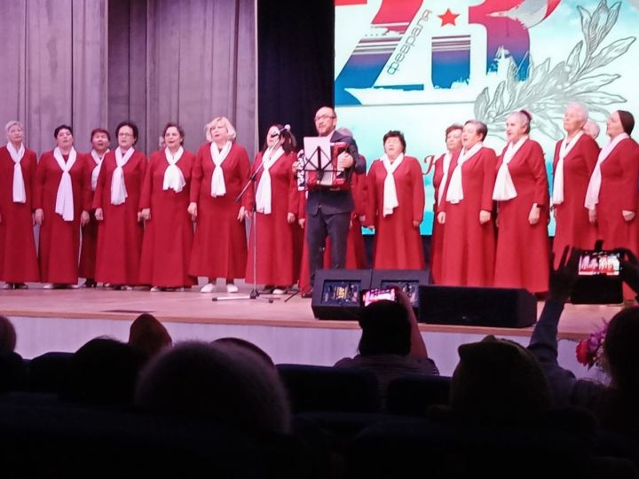 Сегодня в РДК проходит торжественный концерт, посвящённый 23 февраля «Гордись, Отчизна, славными сынами».