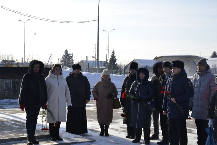 В Мензелинске состоялся митинг в преддверии Дня защитника Отечества