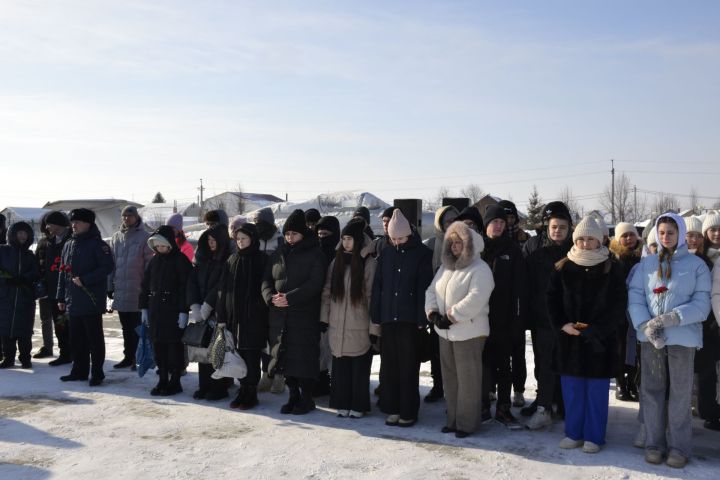 В Мензелинске состоялся митинг в преддверии Дня защитника Отечества