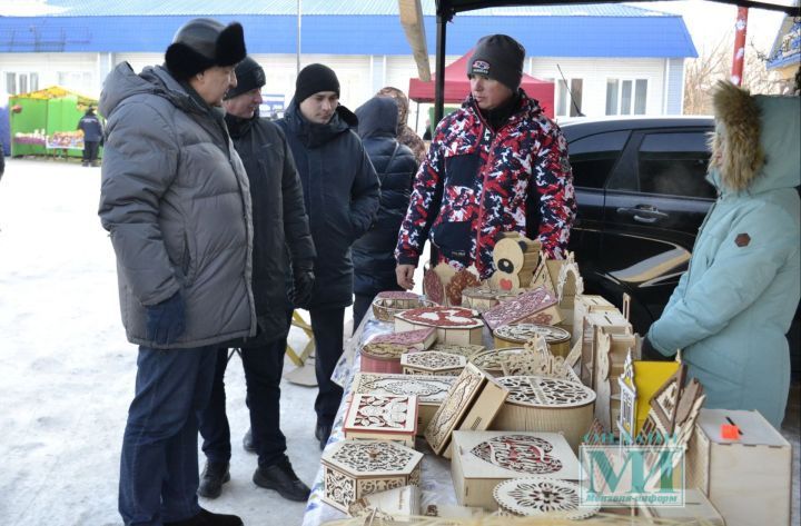 На Мензелинской ярмарке продается натуральная чистая и не содержащая консервантов продукция