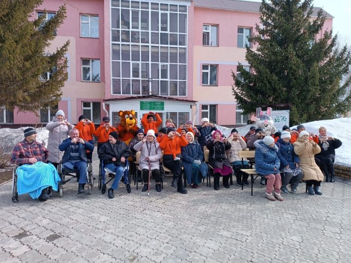 Минзәлә картлар һәм инвалидлар интернат-йортында спорт чарасы узды