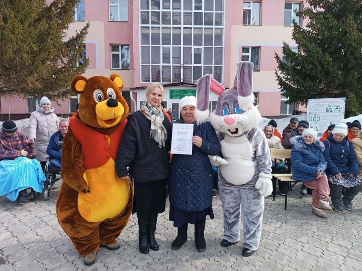 Минзәлә картлар һәм инвалидлар интернат-йортында спорт чарасы узды