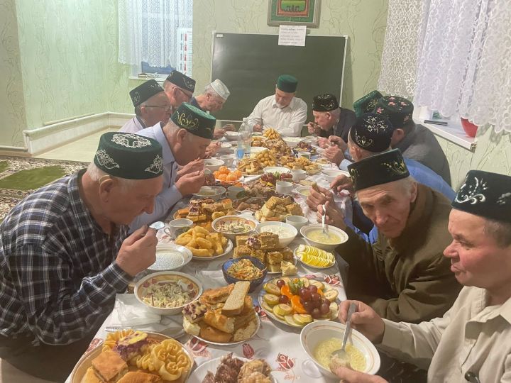 Җәмәк авылында ифтар ашы узды