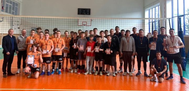 В Мензелинске состоялся турнир по волейболу, посвященный 79-летию Великой Победы