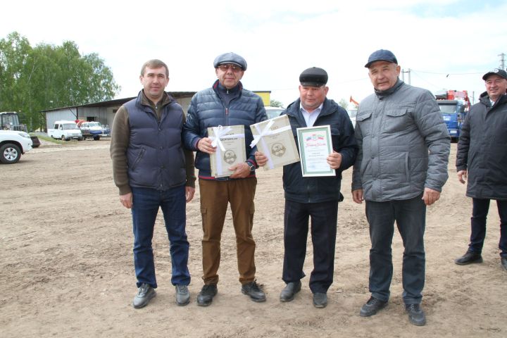 Руководители были удостоены благодарственных писем