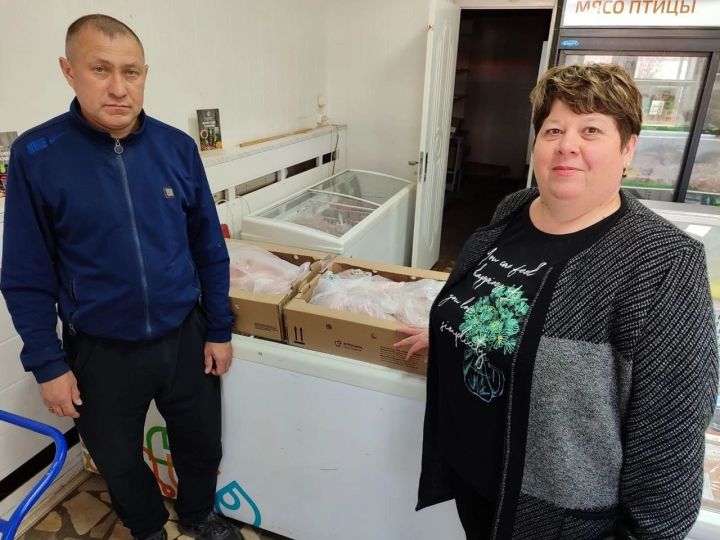 «Өйдәге кебек тәмле булсын»: кадет мәктәбе коллективы махсус хәрби операциядә катнашучыларга ярдәмгә өлеш кертә