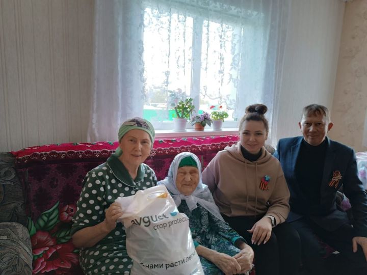 «Август-Минзәлә» компаниясе ветераннарны якынлашып килүче Җиңү көне белән котлады