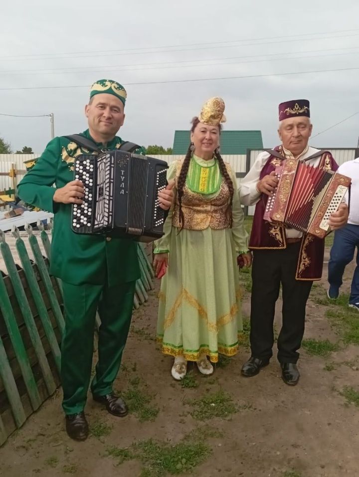 Делегация Мензелинска побывала в селе Юлдус Курганской области.