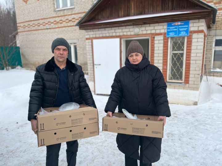 Руководители хозяйств Мензелинского района помогли волонтерам, которые готовят сухие супы