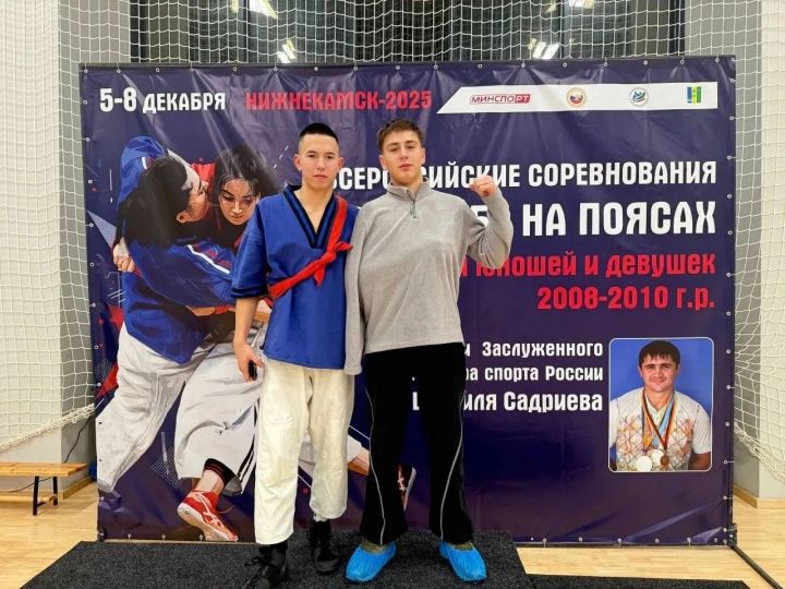 С медалью и с травмой: воспитанники «Минзэлэ батыры» вернулись с престижного турнира по борьбе на поясах