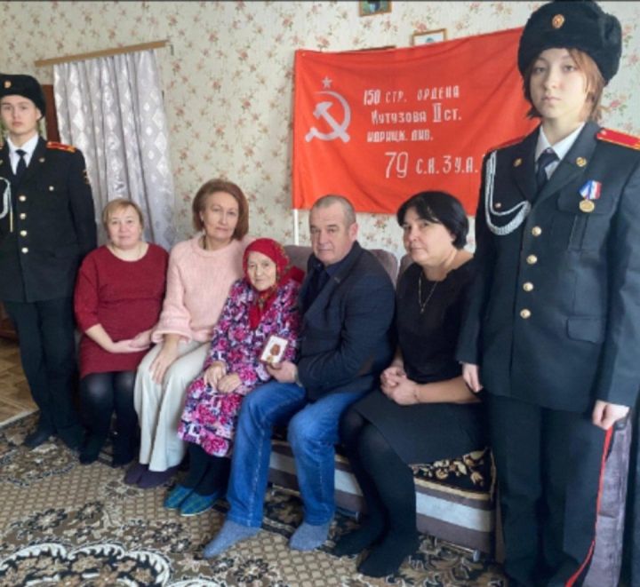 Ветеран тыла Лидия Титова удостоена юбилейной медали