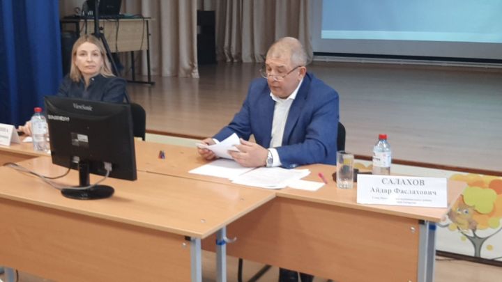 Хоккеистам нужен спортзал, а детям — площадка