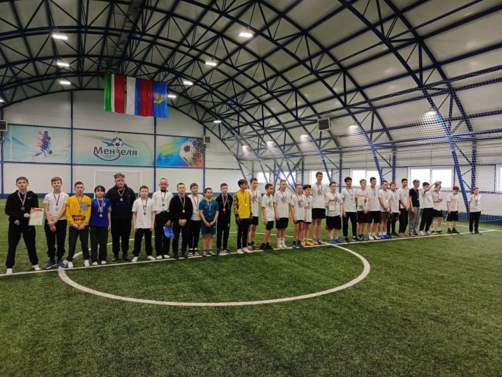 Лучшие футболисты Мензелинска учатся в 1 школе