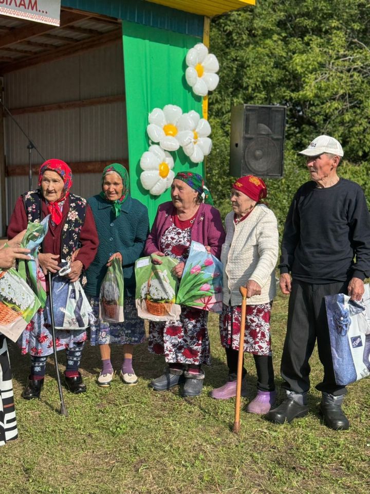 День села в Чупаево: марийские артисты, игры, плов и дискотека