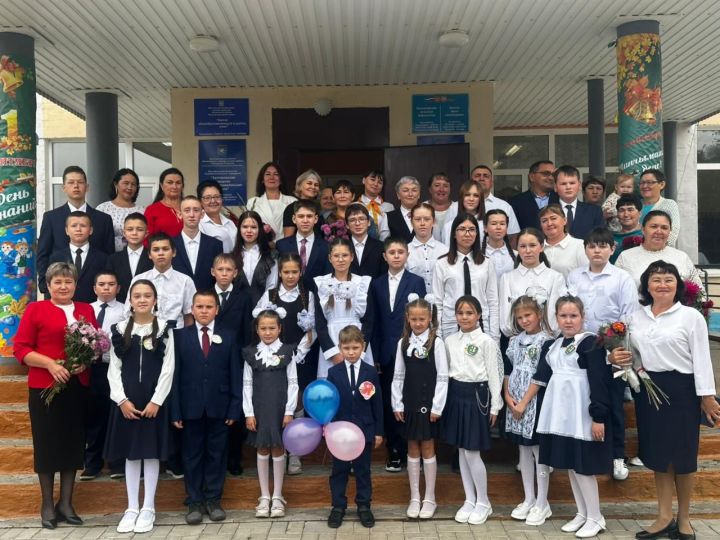 День Знаний в Калтаковской средней школе