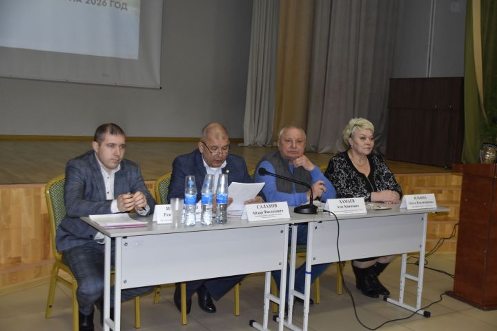В Мензелинском районе прошла встреча руководства с педагогами