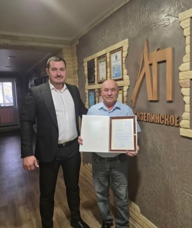 В Мензелинском АТП отметили лучших работников