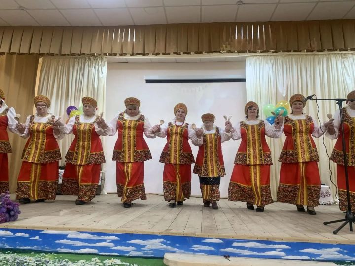 Народный ансамбль «Рябинушка» из поселка имени Воровского отметил юбилей