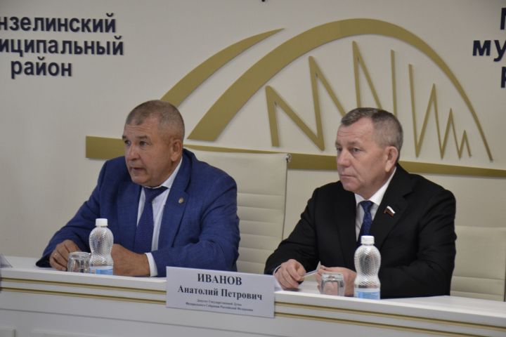 В Мензелинском районе с рабочим визитом побывал депутат Госдумы РФ