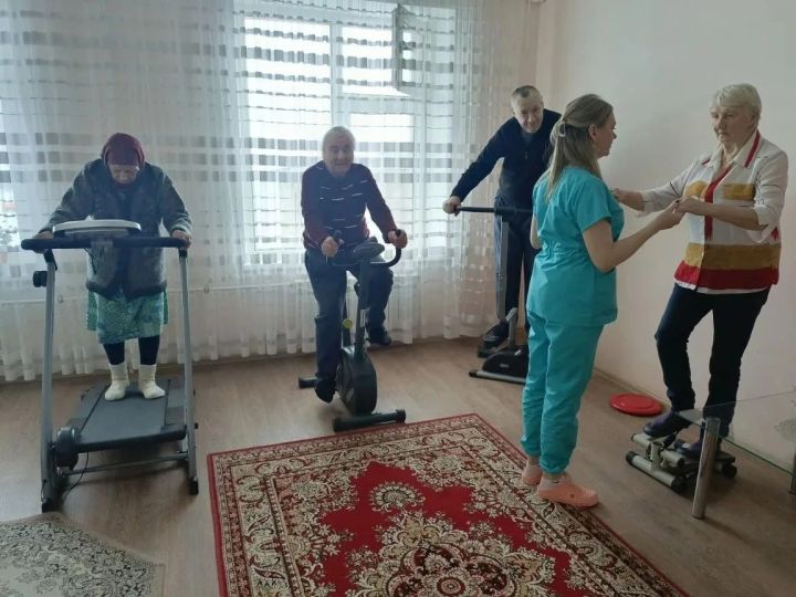 В доме-интернате для престарелых и инвалидов проходят занятия в рамках программы «Активное долголетие»