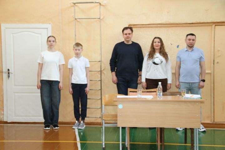 Аю гомумбелем бирү мәктәбендә теннис ярышы узды