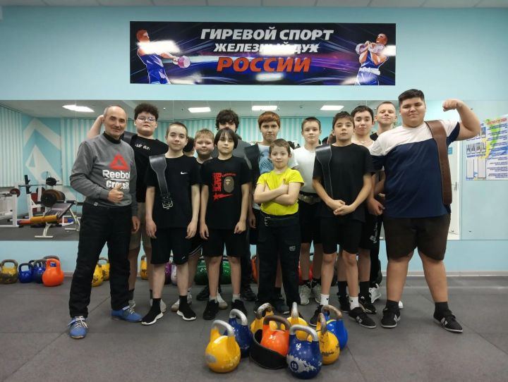 У гиревиков Мензелинска стартовало межсезонье