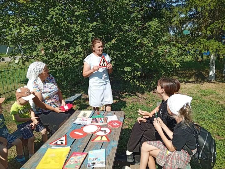 Детям села Старый Иркеняш напомнили о правилах безопасности