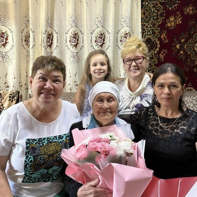 Педагог с многолетним стажем Муфаккиха Камалова отметила 98-летие