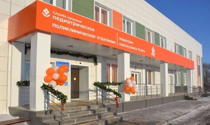 Глава Мензелинского района Айдар Салахов поздравил с Днём строителя