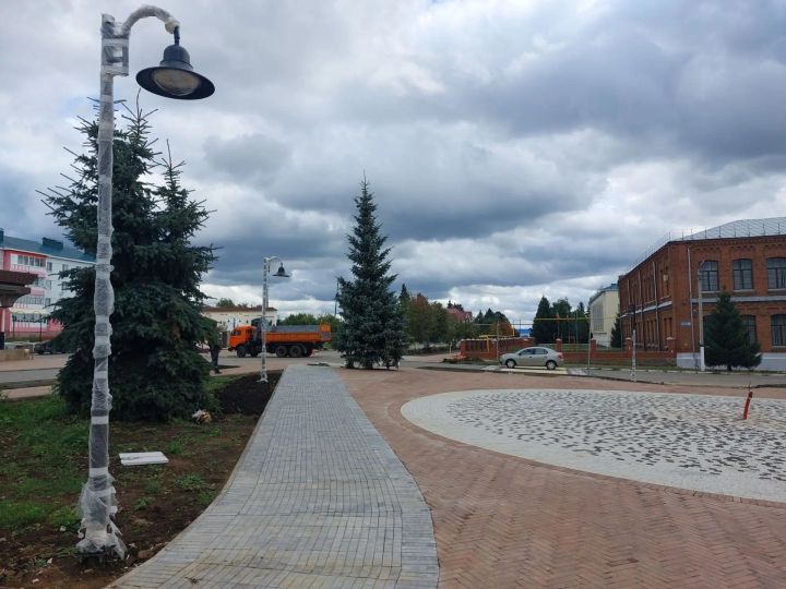 Улица Карла Маркса в Мензелинске преображается